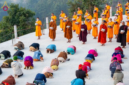 ภาพ No.131121:Photo Story ปฐมบรรพชาชาวพุทธมาร์มา Episode 4/5 วันที่ 13 กุมภาพันธ์พ.ศ. 2567 ณ วัดธัมจักร อรัญกุฏิ บังกลาเทศ