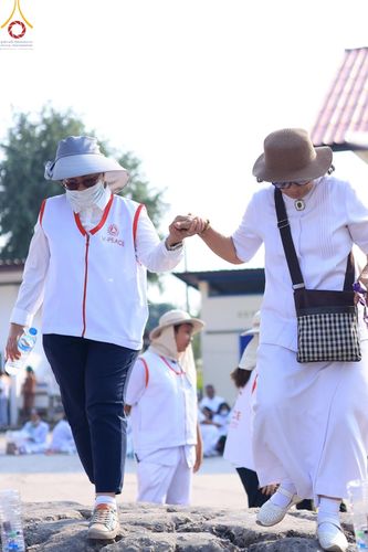 ภาพ No.112600:V.11 สามารถ การเตรียมงาน เก็บงาน การรับบุญของเจ้าหน้าที่หน่วยงานต่างๆ เพื่อโครงการธรรมยาตรา กตัญญูบูชา มหาปูชนียาจารย์ พระมงคลเทพมุนี (สด จนฺทสโร) พระผู้ปราบมาร อนุสรณ์สถาน 7 แห่ง ปีที่ 12 ระหว่างวันที่ 2 - 31 มกราคม พ.ศ.2567