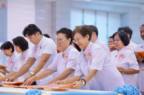 ภาพ No.244075:วันอาทิตย์ที่ 7 กันยายน พ.ศ. 2568 พิธีทอดผ้าป่าสมทบกฐินวัดพระธรรมกาย และสมทบกฐิน 30,000 วัดทั่วไทย ครั้งที่ 2 ณ ห้องแก้วสารพัดนึก 1 วัดพระธรรมกาย