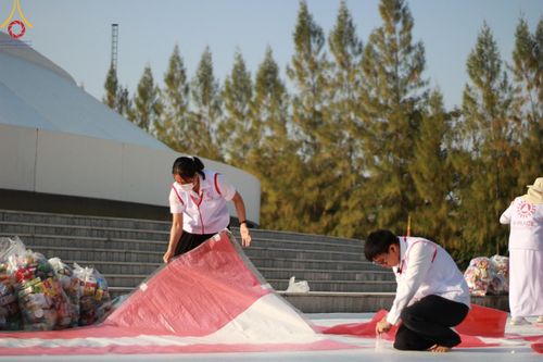 ภาพ No.203116:V.51 สารพัดV สารพัดดี ที่คลองบางนางแท่น ในโครงการธรรมยาตรา กตัญญูบูชา มหาปูชนียาจารย์ พระมงคลเทพมุนี(สด จนฺทสโร) พระผู้ปราบมาร อนุสรณ์สถาน 7 แห่ง ปีที่ 13 ระหว่างวันที่ 2-31 มกราคม พ.ศ. 2568