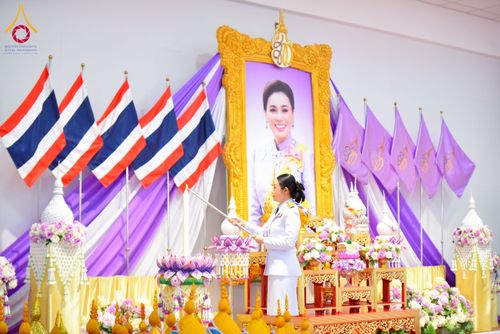 ภาพ No.227231:วันอังคารที่ 3 มิถุนายน พ.ศ. 2568 นายอำเภอคลองหลวง นำพสกนิกรรวมใจภักดิ์ สมเด็จพระนางเจ้าฯ พระบรมราชินี เนื่องในโอกาสวันเฉลิมพระชนมพรรษา ณ อาคารปลูกศรัทธา 2 วัดพระธรรมกาย อ.คลองหลวง จ.ปทุมธานี