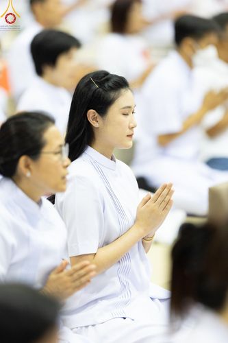 ภาพ No.177724:พิธีตักบาตรและพิธีบูชาข้าวพระ ในวันอาทิตย์ต้นเดือนที่ 1 ธันวาคม พ.ศ. 2567 ณ สภาธรรมกายสากล วัดพระธรรมกาย