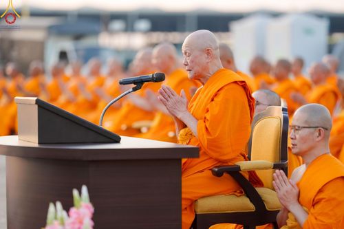 ภาพ No.194644:พิธีปฐมเริ่มสุวรรณรังสรรค์มหาธรรมกายเจดีย์ วันจันทร์ที่ 13 มกราคม พ.ศ. 2568 ณ มหาธรรมกายเจดีย์ วัดพระธรรมกาย จ.ปทุมธานี