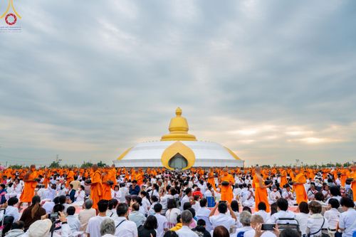 ภาพ No.118614:พิธีตักบาตรพระธรรมยาตรา ปีที่ 12 ณ อนุสรณ์สถานลำดับที่ 5 สถานที่เผยแผ่วิชชาธรรมกายครั้งแรก อนุสรณ์สถานบางปลา จ.นครปฐม วันที่ 25 มกราคม พ.ศ. 2567