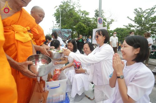 ภาพ No.210425:วันอาทิตย์ที่ 9 มีนาคม พ.ศ. 2568 พ่อเมืองโคราชจัดตักบาตรพระหมื่น ทำบุญเมือง 557 ปี