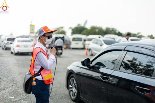 ภาพ No.117100:V.16 เป็นทีม การเตรียมงาน เก็บงาน การรับบุญของเจ้าหน้าที่หน่วยงานต่างๆ เพื่อโครงการธรรมยาตรา กตัญญูบูชามหาปูชนียาจารย์ พระมงคลเทพมุนี (สด จนฺทสโร) พระผู้ปราบมาร อนุสรณ์สถาน 7 แห่ง ปีที่ 12 ระหว่างวันที่ 2 - 31 มกราคม พ.ศ. 2567