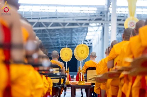 ภาพ No.237588:วันอาทิตย์ที่ 10 สิงหาคม พ.ศ.2568 พิธีมอบใบประกาศเกียรติคุณ โครงการสอบบาลี "ฉลองแชมป์" บูชาธรรม 80 ปี หลวงพ่อธัมมชโย ประจำปี 2568 และ พิธีมอบดวงแก้วสามเณรทรงบาลีไวยากรณ์ ณ สภาธรรมกายสากล วัดพระธรรมกาย ปทุมธานี