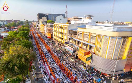 ภาพ No.312854:วันอาทิตย์ที่ 8 มีนาคม พ.ศ.2569 ทำบุญเมืองนครราชสีมา 558 ปี ตักบาตรพระ 10,000 รูป (ภาพชุดที่ 2)