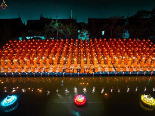 ภาพ No.294167:วันที่ 13 มกราคม พ.ศ. 2569 พิธีจุดประทีปถวายเป็นพุทธบูชา และบูชาธรรมมหาปูชนียาจารย์  (ภาพชุดที่ 2) ณ วัดสองพี่น้อง ต.ต้นตาล อ.สองพี่น้อง จ.สุพรรณบุรี ในโครงการธรรมยาตรา กตัญญูบูชา มหาปูชนียาจารย์ พระมงคลเทพมุนี(สด จนฺทสโร) พระผู้ปราบมาร อนุสรณ์สถาน 7 แห่