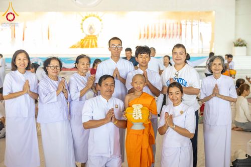 ภาพ No.319597:วันเสาร์ที่ 4 เมษายน พ.ศ.2569 พิธีขอขมา มอบผ้าไตร และถวายบาตรแด่นาคธรรมทายาท ในโครงการบรรพชาสามเณรฟื้นฟูพระพุทธศาสนาทั่วไทย โครงการหน่อแก้วเปรียญธรรม รุ่นที่ 14 โครงการสามเณรยุวธรรมทายาท รุ่นที่ 34 โครงการสามเณรมัชฌิมธรรมทายาท รุ่นที่ 30 ณ สภาธรรมกายสากล