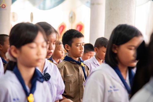 ภาพ No.301306:วันที่ 22 มกราคม พ.ศ. 2569 พิธีทอดผ้าป่าทำนุบำรุงศาสนสถาน ณ วัดใหม่พิบูลย์ผล อ.สองพี่น้อง จ.สุพรรณบุรี ในโครงการธรรมยาตรา กตัญญูบูชา มหาปูชนียาจารย์ พระมงคลเทพมุนี(สด จนฺทสโร) พระผู้ปราบมาร อนุสรณ์สถาน 7 แห่ง ปีที่ 14