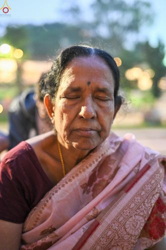 ภาพ No.284098:วันที่ ๔ พฤศจิกายน พุทธศักราช ๒๕๖๘ กฐินสมทบวัดต่างประเทศ โดยคณะศิษยานุศิษย์ บูชาธรรม 81 ปี หลวงพ่อธัมมชโย ณ วัดมหาโพธิ์ เมืองพุทธคยา ประเทศอินเดีย