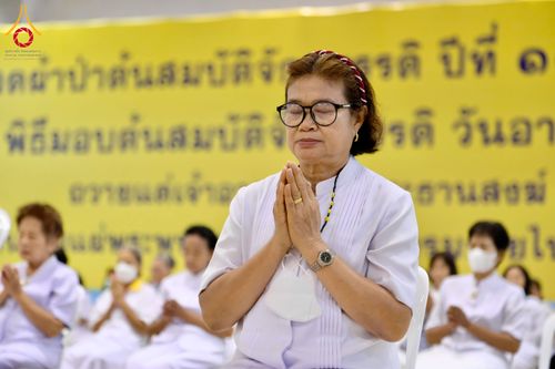 ภาพ No.284946:วันอาทิตย์ที่ 14 ธันวาคม พ.ศ.2568  พิธีปฏิบัติธรรม พิธีถวายภัตตาหารเป็นสังฆทาน พิธีมอบต้นสมบัติจักรพรรดิ ถวายแด่เจ้าอาวาสและประธานสงฆ์ 236 ศูนย์ส่งเสริมศีลธรรมทั่วโลก ณ สภาธรรมกายสากล วัดพระธรรมกาย