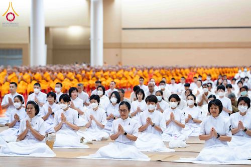 ภาพ No.306476:วันที่ 31 มกราคม พ.ศ. 2569  พิธีบำเพ็ญกุศล 100 วัน เพื่ออุทิศถวายแด่  สมเด็จพระนางเจ้าสิริกิติ์ พระบรมราชินีนาถ พระบรมราชชนนีพันปีหลวง ณ ห้องแก้วสารพัดนึก2 วัดพระธรรมกาย ปทุมธานี