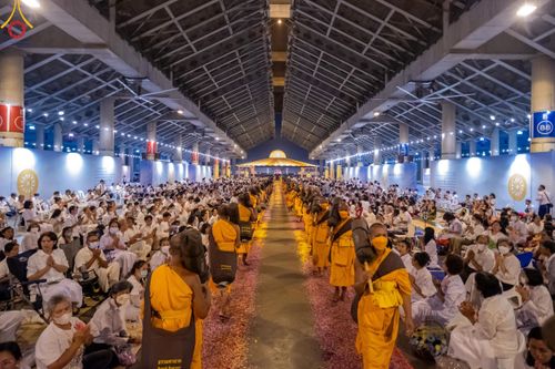 ภาพ No.120544:พิธีต้อนรับพระธรรมยาตรา ในโครงการธรรมยาตรา กตัญญูบูชา มหาปูชนียาจารย์ พระมงคลเทพมุนี(สด จนฺทสโร) พระผู้ปราบมาร อนุสรณ์สถาน 7 แห่ง ปีที่ 12 วันที่ 28 มกราคม พ.ศ. 2567 ณ วัดพระธรรมกาย จ.ปทุมธานี (ชุดที่ 2)