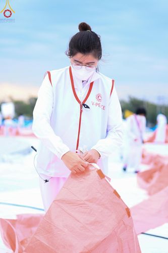 ภาพ No.119618:V.18 ทันทีม การเตรียมงาน เก็บงาน การรับบุญของเจ้าหน้าที่หน่วยงานต่างๆ เพื่อโครงการธรรมยาตรา กตัญญูบูชามหาปูชนียาจารย์ พระมงคลเทพมุนี (สด จนฺทสโร) พระผู้ปราบมาร อนุสรณ์สถาน 7 แห่ง ปีที่ 12 ระหว่างวันที่ 2 - 31 มกราคม พ.ศ.2567