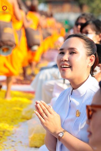ภาพ No.110619:พิธีต้อนรับพระธรรมยาตรา ในโครงการธรรมยาตรากตัญญูบูชา มหาปูชนียาจารย์ พระมงคลเทพมุนี(สด จนฺทสโร) พระผู้ปราบมาร อนุสรณ์สถาน 7 แห่ง ปีที่ 12 วันที่ 11 มกราคม พ.ศ. 2567 ณ อนุสรณ์สถานลำดับที่ 3 สถานที่เกิดใหม่ในเพศสมณะ วัดสองพี่น้อง จ.สุพรรณบุรี