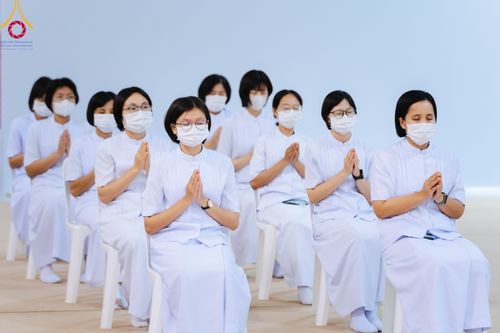 ภาพ No.91055:พิธีบำเพ็ญกุศลสวดพระอภิธรรม  อุบาสกถาวร พรหมถาวร (อุบาสกผู้ปั้นพระ) คืนสุดท้าย วันศุกร์ที่ 20 ตุลาคม พ.ศ. 2566 ณ ห้องแก้วสารพัดนึก 1 สภาธรรมกายสากล วัดพระธรรมกาย จ.ปทุมธานี