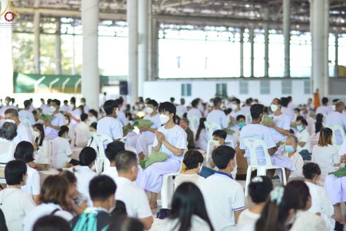 ภาพ No.63571:พิธีปลงผมนาคธรรมทายาท โครงการอุปสมบทบูชาธรรม มหาปูชนียาจารย์ประจำปี 2565 วันที่ 19 พฤศจิกายน พ.ศ. 2565 ณ สภาธรรมกายสากล วัดพระธรรมกาย