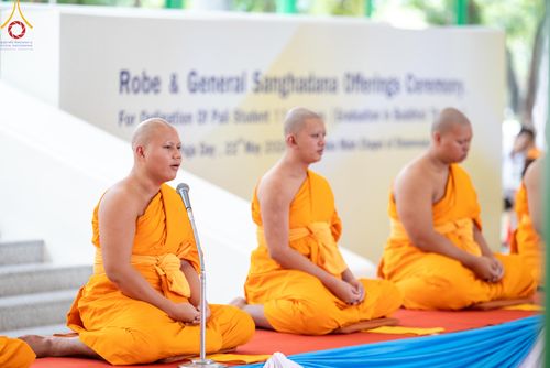 ภาพ No.137748:พิธีอุปสมบทสามเณรอุทิศชีวิต 11 รูป วันวิสาขบูชา พุธที่ 22 พฤษภาคม พ.ศ.2567 ณ อุโบสถ วัดพระธรรมกาย