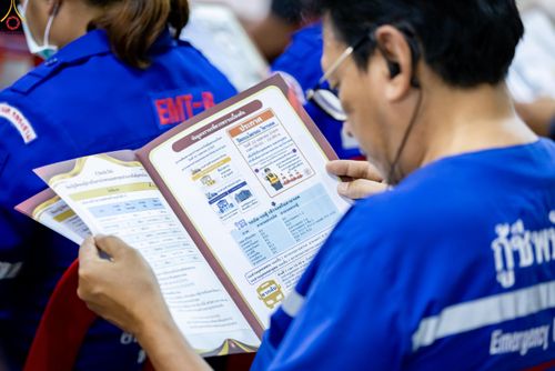 ภาพ No.323206:วันที่ 20 เมษายน พ.ศ.2569 การเตรียมงานของบุคลากรทางการแพทย์ , จุดลงทะเบียนพระสังฆาธิการ , วางกล่องไทยธรรม เพื่องานถวายมหาสังฆทาน 40,000 กว่าวัดทั่วประเทศ วันคุ้มครองโลก 22 เมษายน พ.ศ.2569 วัดพระธรรมกาย