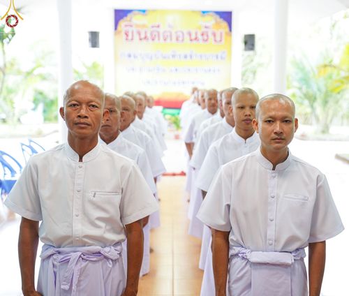 ภาพ No.65423:พิธีขอขมาผู้ปกครอง โดยนาคธรรมทายาท ในโครงการอุปสมบทบูชาธรรม มหาปูชนียาจารย์ประจำปี 2565 วันที่ 19 พฤศจิกายน พ.ศ. 2565 ณ ศูนย์ปฏิบัติธรรมลำปาง