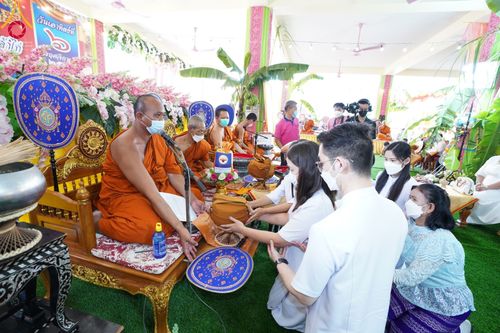 ภาพ No.64030:พิธีทอดกฐินสามัคคีทั่วไทย 5,000 วัด โดยคณะศิษยานุศิษย์วัดพระธรรมกาย น้อมบูชาธรรม 78 ปี หลวงพ่อธัมมชโย  วันอาทิตย์ที่  6  พฤศจิกายน พ.ศ. 2565  ณ วัดทวีการะอนันต์ อำเภอคลองหลวง จังหวัดปทุมธานี