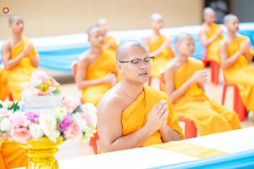 ภาพ No.329016:วันอาทิตย์ที่ 17 พฤษภาคม พ.ศ.2569 พิธีร่วมบุญการศึกษาพระภิกษุสามเณร (หนังสือบาลี นักธรรม ทางก้าวหน้า World-Pec) ณ ห้องแก้วสารพัดนึก 2 วัดพระธรรมกาย