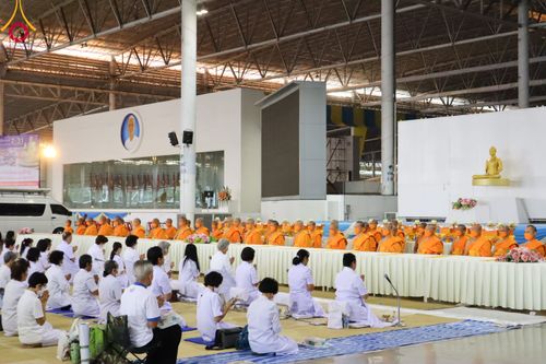 ภาพ No.105389:พิธีถวายภัตตาหารเป็นสังฆทาน แด่คณะพระธรรมยาตราฯ ในโครงการธรรมยาตรากตัญญูบูชา มหาปูชนียาจารย์ พระมงคลเทพมุนี(สด จนฺทสโร) พระผู้ปราบมาร อนุสรณ์สถาน 7 แห่ง ปีที่ 12 วันที่ 2 มกราคม พ.ศ. 2567 ณ สภาธรรมกายสากล วัดพระธรรมกาย