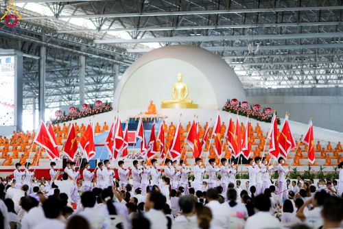 ภาพ No.92225:พิธีทอดกฐินธรรมชัยเพื่อสร้างอาคาร 115 ปี คุณยายอาจารย์มหารัตนอุบาสิกาจันทร์ ขนนกยูง อาทิตย์ต้นเดือนที่ 5 พฤศจิกายน พ.ศ. 2566 ณ วัดพระธรรมกาย จ.ปทุมธานี