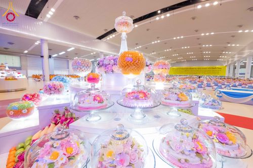 ภาพ No.318289:วันอาทิตย์ต้นเดือนที่ 5 เมษายน พ.ศ.2569 พิธีบูชาข้าวพระ ณ สภาธรรมกายสากล วัดพระธรรมกาย