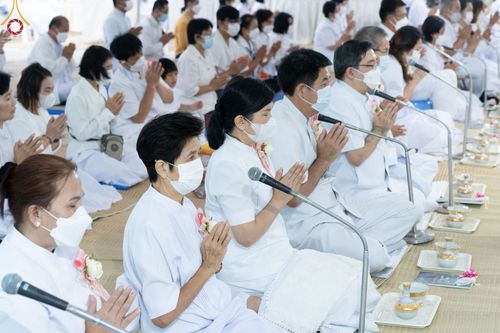 ภาพ No.69890:พิธีถวายภัตตาหารเป็นสังฆทาน แด่คณะพระธรรมยาตราฯ ในโครงการธรรมยาตราฯ ปีที่ 11 ณ อนุสรณ์สถานมหาวิหารพระมงคลเทพมุนี อ.สองพี่น้อง จ.สุพรรณบุรี วันที่ 9 มกราคม พ.ศ. 2566