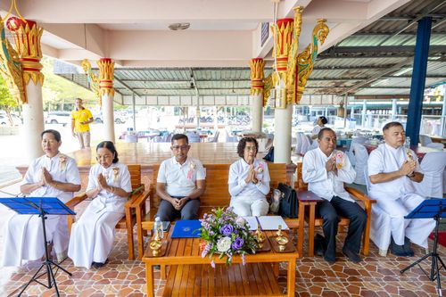 ภาพ No.137616:พิธีตักบาตร พิธีถวายสังฆทานแด่คณะสงฆ์ 323 วัด พิธีทำบุญอุทิศส่วนกุศลแด่ผู้วายชนม์ ในเหตุการณ์ความไม่สงบ 4 จังหวัดชายแดนภาคใต้ ปีที่ 20 ครั้งที่ 169 และพิธีมอบกองทุนหนุนแรงใจช่วยครูใต้ ปีที่ 17 ครั้งที่ 134 วันที่ 25 พฤษภาคม พ.ศ.2567 อ.ตากใบ จ.นราธิวาส