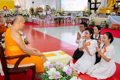 ภาพ No.315817:วันพฤหัสบดีที่ 26 มีนาคม พ.ศ. 2569 พิธีบำเพ็ญกุศล คุณพ่อณรงค์ จินตมากุล  สิริอายุ 99 ปี 11 เดือน โยมบิดา พระครูปลัดรัตนวีรวัฒน์ (รังสฤษดิ์ อิทฺธิจินตโก) ที่ปรึกษาเจ้าคณะจังหวัดปทุมธานี เจ้าอาวาสวัดพระธรรมกาย  ณ ห้องปลูกศรัทธา 2 วัดพระธรรมกาย ปทุมธานี