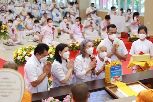 ภาพ No.64216:พิธีทอดกฐินสามัคคีเพื่อเติมเต็มสระมหาเศรษฐี /ห้องปฎิบัติธรรม อาคารธรรมสภา /กุฎิพระมหาเถระ ประจำปีพุทธศักราช 2565  โดยผู้มีบุญ จ.ชลบุรี และคณะกัลยาณมิตรทั่วโลก วันอาทิตย์ที่ 30 ตุลาคม พ.ศ. 2565  ณ ธุดงคสถานชลบุรี