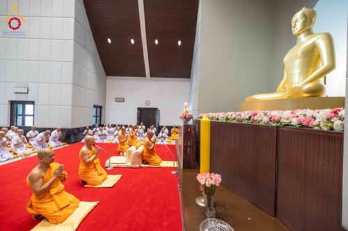 ภาพ No.321345:วันเสาร์ที่ 11 เมษายน พ.ศ.2569 พิธีขอบรรพชา พิธีขอสรณคมณ์และศีล, พิธีถวายบาตร พิธีอุปสมบท โครงการอุปสมบทหมู่ บูชาธรรมหลวงพ่อธัมมชโย พ.ศ.2569 โครงการอุปสมบทหมู่ธรรมทายาท ระดับอุดมศึกษา รุ่น 53 (ภาคฤดูร้อน) ณ วัดพระธรรมกาย ปทุมธานี