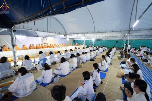 ภาพ No.70018:พิธีถวายภัตตาหารเป็นสังฆทาน แด่คณะพระธรรมยาตราฯ ในโครงการธรรมยาตราฯ ปีที่ 11 ณ อนุสรณ์สถานคลองบางนางแท่น อ.สามพราน จ.นครปฐม วันที่ 11 มกราคม พ.ศ. 2566