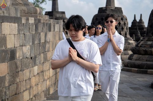 ภาพ No.331234:วันที่ 29 พฤษภาคม พ.ศ.2569 MBMI Tangerang (Majelis Agama Buddha Mahanikaya)  ได้มีการเตรียมงานเพื่อจัดงานวิสาขบูชานานาชาติ (ภาพชุดที่ 2)