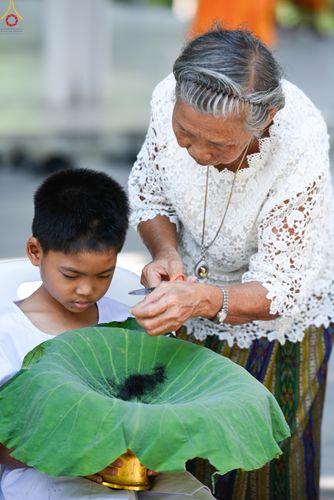 ภาพ No.317383:วันพุธที่ 1 เมษายน พ.ศ. 2569 พิธีตัดปอยผมยุวธรรมทายาท โครงการบรรพชาสามเณรฟื้นฟูพระพุทธศาสนา (ภาคฤดูร้อน) ปิดเทอมเติมธรรม ณ ศูนย์ปฏิบัติธรรมบุญประสาน จ.สระบุรี
