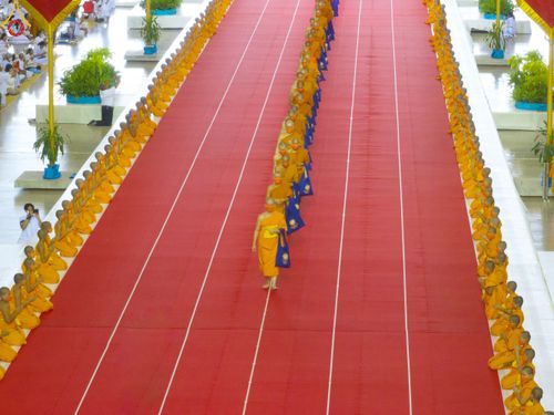 ภาพ No.85190:พิธีมุทิตาสักการะพระภิกษุ ผู้สอบได้เปรียญธรรม ๙ ประโยคระดับโลก, พิธีมอบโล่เกียรติยศและทุนการศึกษา สำนักเรียนบาลีดีเด่นทั่วประเทศ ในวันสมาธิโลก อาทิตย์ที่ 6 สิงหาคม พ.ศ. 2566 ณ สภาธรรมกายสากล วัดพระธรรมกาย