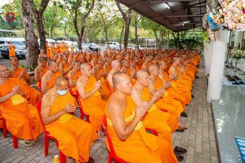 ภาพ No.315871:วันพฤหัสบดีที่ 26 มีนาคม พ.ศ. 2569 พิธีบำเพ็ญกุศล คุณพ่อณรงค์ จินตมากุล  สิริอายุ 99 ปี 11 เดือน โยมบิดา พระครูปลัดรัตนวีรวัฒน์ (รังสฤษดิ์ อิทฺธิจินตโก) ที่ปรึกษาเจ้าคณะจังหวัดปทุมธานี เจ้าอาวาสวัดพระธรรมกาย  ณ ห้องปลูกศรัทธา 2 วัดพระธรรมกาย ปทุมธานี