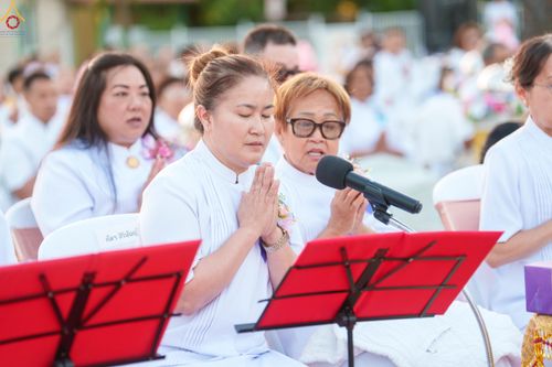 ภาพ No.332948:วันอาทิตย์ที่ 31 พฤษภาคม พ.ศ. 2569 วันวิสาขบูชา ณ วัดพระธรรมกายแคลิฟอร์เนีย  ประเทศสหรัฐอเมริกา