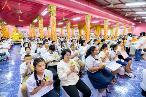 ภาพ No.298332:วันที่ 17 มกราคม พ.ศ. 2569  พิธีเจริญพระพุทธมนต์ ปฏิบัติธรรม มอบทุนการศึกษา ถวายสังฆทาน 109 วัด โครงการธรรมยาตราปีที่ 14 ณ วัดตะเคียน อำเภอบางกรวย จังหวัดนนทบุรี