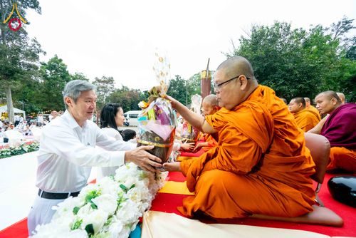 ภาพ No.285916:วันเสาร์ที่ 13 ธันวาคม พ.ศ.2568 พิธีตักบาตรพระภิกษุสามเณร 1,000 รูป ณ บริเวณหน้าอุทยานแห่งชาติเขาใหญ่ อำเภอปากช่อง จ.นครราชสีมา