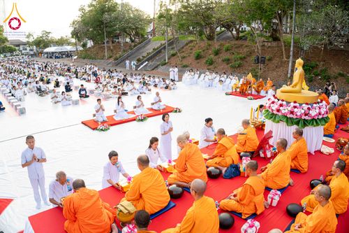 ภาพ No.310312:วันอาทิตย์ที่ 15 กุมภาพันธ์ พ.ศ. 2569 ตักบาตรพระ 1,000 รูป เมืองตรัง ปีที่ 2 ณ ลานพระบรมราชานุสาวรีย์ รัชกาลที่ 5 (หน้าศาลจังหวัดตรัง)อ.เมือง จ.ตรัง