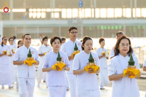 ภาพ No.320836:วันเสาร์ที่ 11 เมษายน พ.ศ.2569 พิธีเวียนประทักษิณ พิธีวันทาเจดีย์ โครงการอุปสมบทหมู่ บูชาธรรมหลวงพ่อธัมมชโย พ.ศ.2569 โครงการอุปสมบทหมู่ธรรมทายาท ระดับอุดมศึกษา รุ่น 53 (ภาคฤดูร้อน) ณ วัดพระธรรมกาย ปทุมธานี