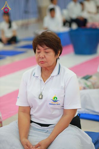 ภาพ No.321821:วันที่ 12 เมษายน พ.ศ.2569 ตักบาตรสงกรานต์ฉลองสามเณรใหม่  ณ ศูนย์ปฏิบัติธรรมระยอง(บ้านช่องลม)