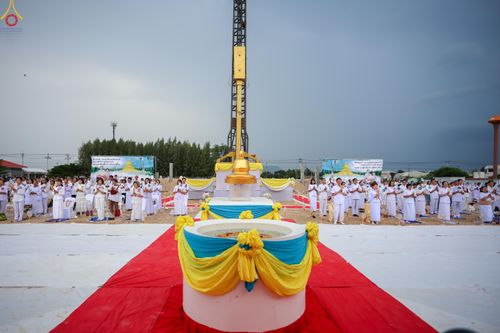 ภาพ No.339439:วันอังคารที่ 14  กรกฎาคม 2569 พิธีทอดผ้าป่าและพิธีตอกเสาเข็มมงคลต้นสุดท้าย องค์พระเจดีย์เพื่อสร้างสันติภาพโลก  ณ ธุดงคสถานพัฒนานิคม อ.พัฒนาพิคม จ.ลพบุรี