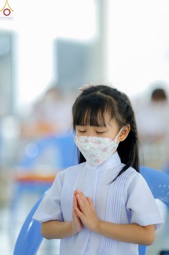 ภาพ No.75472:พิธีสวดพระพุทธมนต์และถวายภัตตาหารเป็นสังฆทาน เนื่องในวันมหาปูชนียาจารย์ วันที่ 3 กุมภาพันธ์ พ.ศ. 2565 ณ วัดพระธรรมกาย อ.คลองหลวง จ.ปทุมธานี