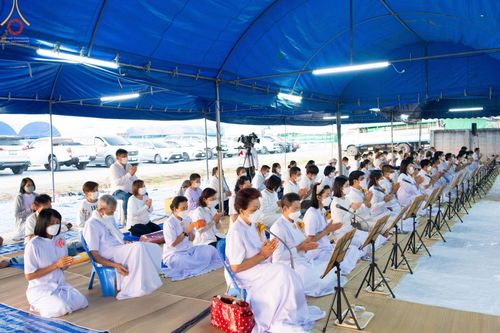 ภาพ No.74362:พิธีถวายภัตตาหารเป็นสังฆทาน แด่คณะพระธรรมยาตราฯ ในโครงการธรรมยาตรากตัญญูบูชา มหาปูชนียาจารย์ พระมงคลเทพมุนี(สด จนฺทสโร) พระผู้ปราบมาร อนุสรณ์สถาน 7 แห่ง ปีที่ 11 วันที่ 26 มกราคม พ.ศ. 2566